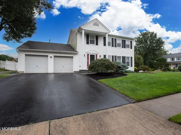 2 Mulberry Circle, Hazlet, NJ 07730