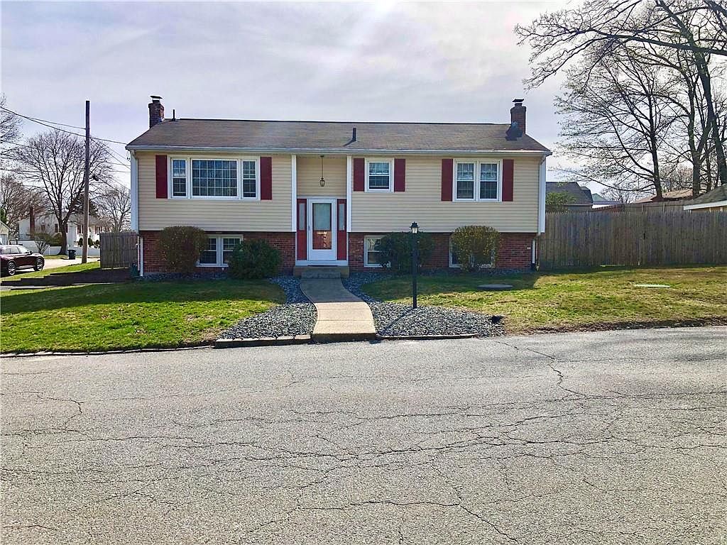 118 Macarthur Blvd, Coventry, RI 02816 Zillow