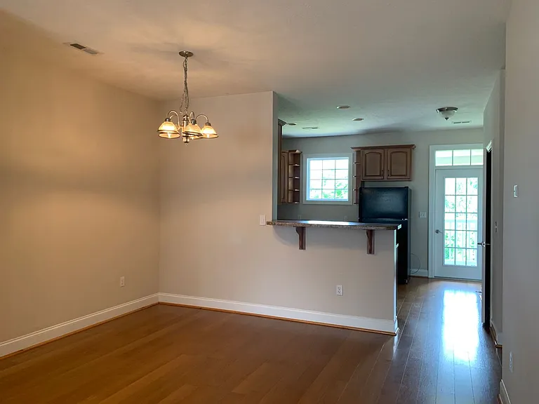 262 Sheliah Ct — Photo 12