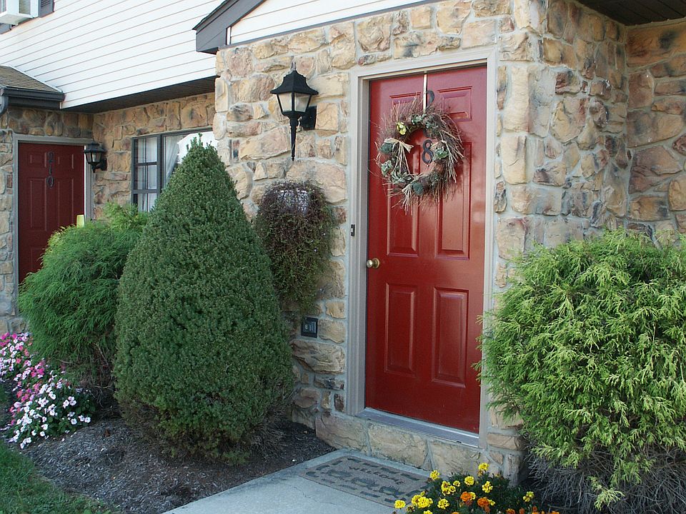 1st image of 218 Magnolia St #218