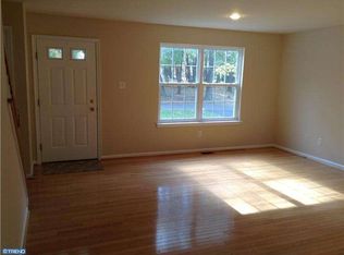 2225 Parkview Ave, Willow Grove, PA 19090