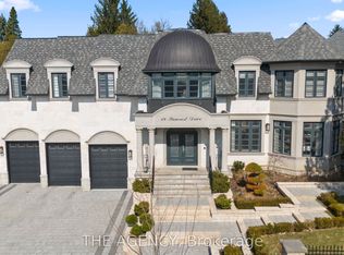 18 Suncrest Dr, Toronto, ON M3C2L2