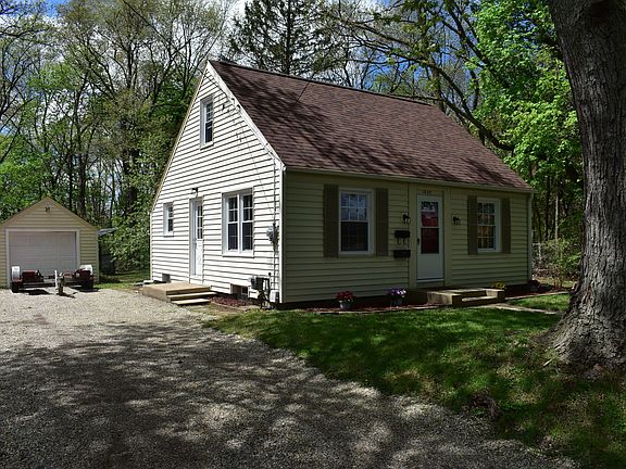 2nd image of 1527 Stamford Ave