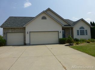 10038 Hunt Ct, Davison, MI 48423
