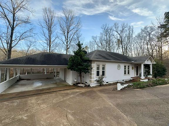 3rd image of 61 Woodrun Dr