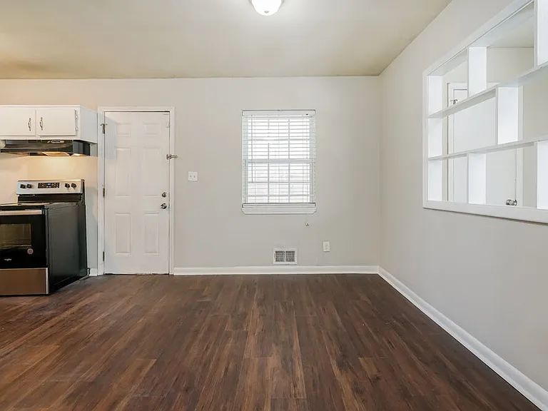 640 Oakdale Dr — Photo 8