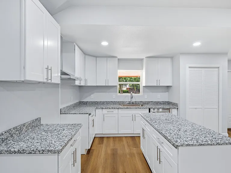 500 Bent Tree Ct — Photo 7
