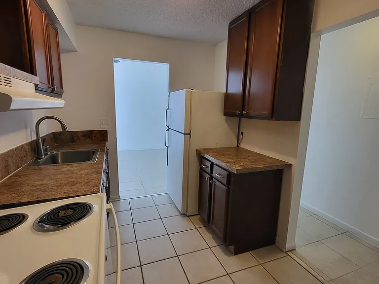 8230 San Jose Manor Dr E #3 — Photo 2