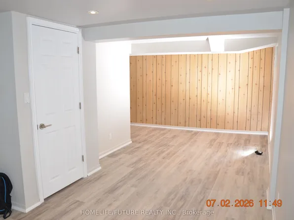 11 Coppermill Dr, Toronto, ON M9W 3Z1