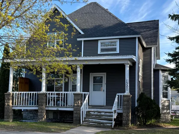 1527 Grant St #1/2, Marinette, WI 54143