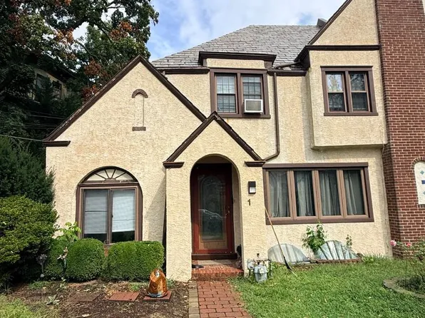 1 W Windermere Ter, Lansdowne, PA 19050