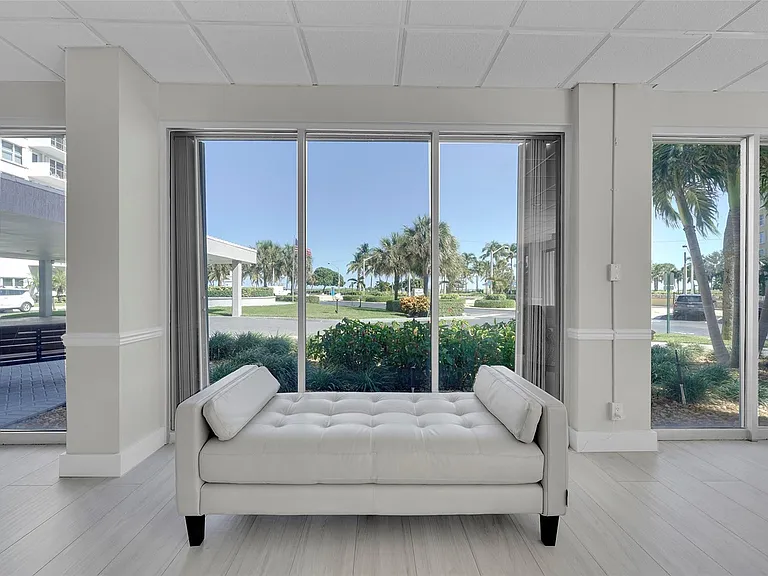 405 N Ocean Blvd #306 — Photo 31