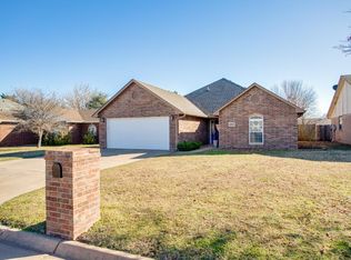 4901 Manchester Dr, Enid, OK 73703