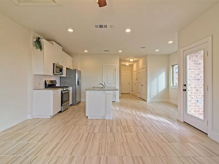 555 White Steppe Way — Photo 16