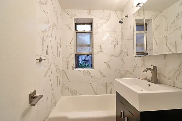 Sold by Pantiga Group | media 12