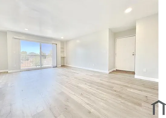 1 bed, $1,695 — Photo 2