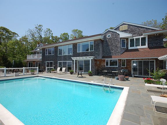 4th image of 30 Weesuck Ave