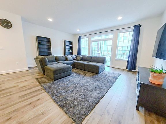 3rd image of 15333 Linville Creek Dr