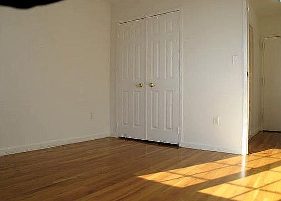5th image of 27-10 Astoria Blvd #6C
