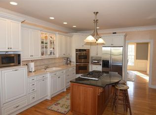 1136 Sheffield Pl, Lexington, KY 40509