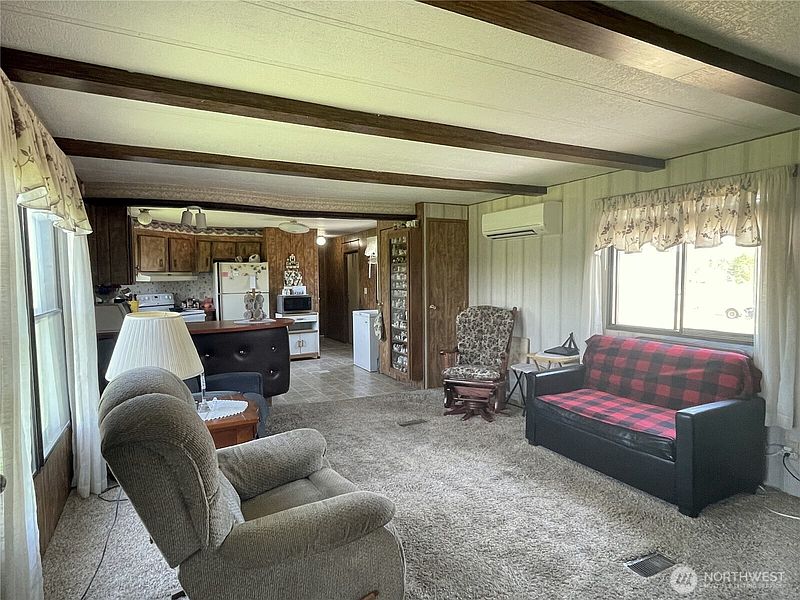 5th image of 4283 NE Wenatchee Drive