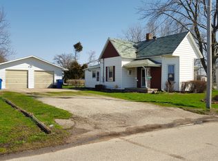 9813 N 200th St, Oblong, IL 62449