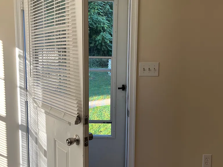 7995 Old Solomons Island Rd #5 — Photo 13