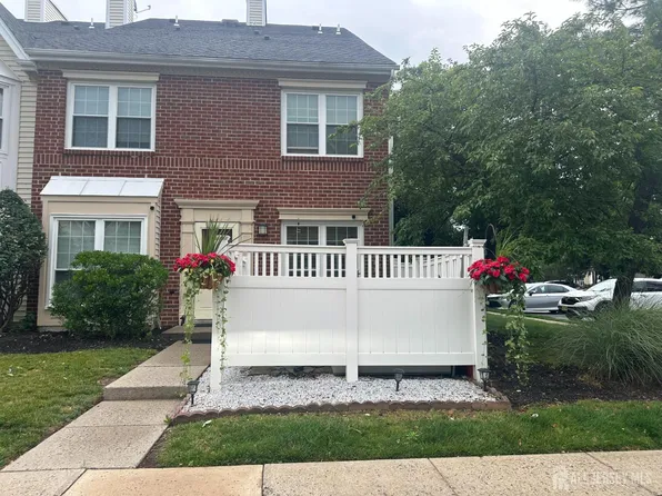 73 Goodwin Dr, North Brunswick, NJ 08902