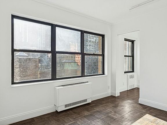 5th image of 140 E 56th St APT 15A