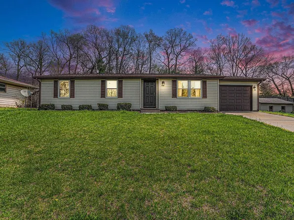 620 Normandy Ln, Warsaw, IN 46582