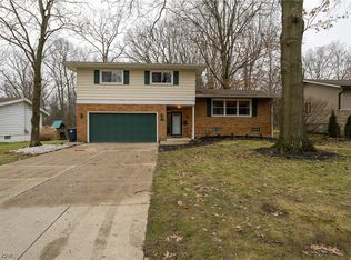 871 Delaware Ave, Akron, OH
