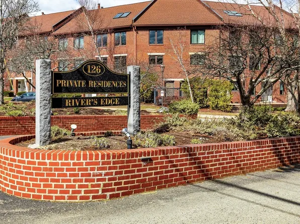 126 Merrimac St Unit 19, Newburyport, MA 01950