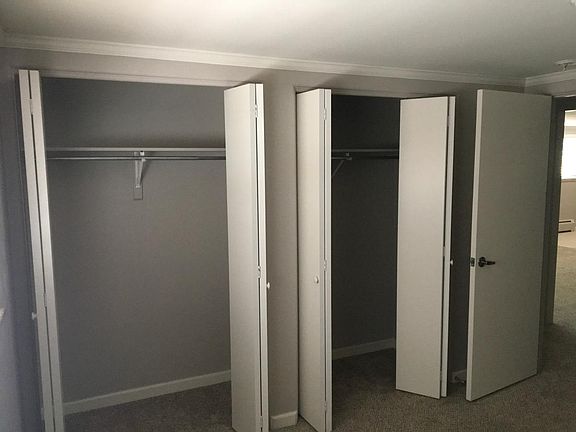 5th image of 969 S Pearl St APT 102