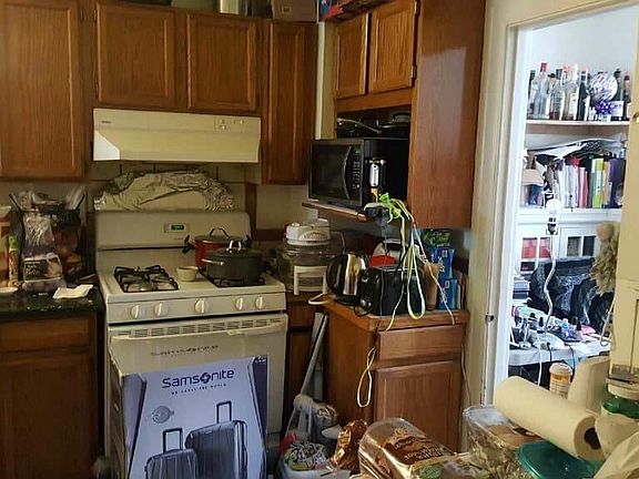 4th image of 342 Willits St