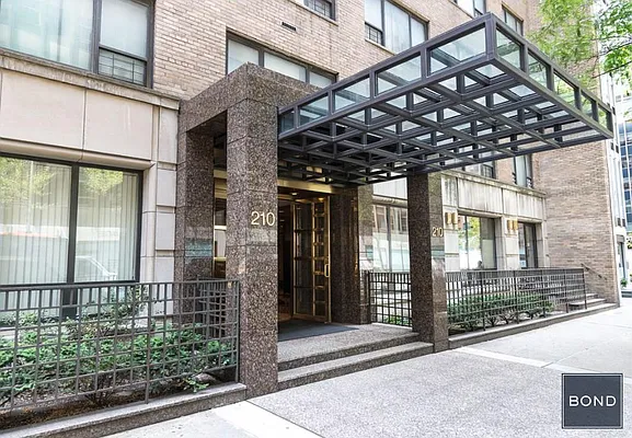 Rented by Bond New York | media 10