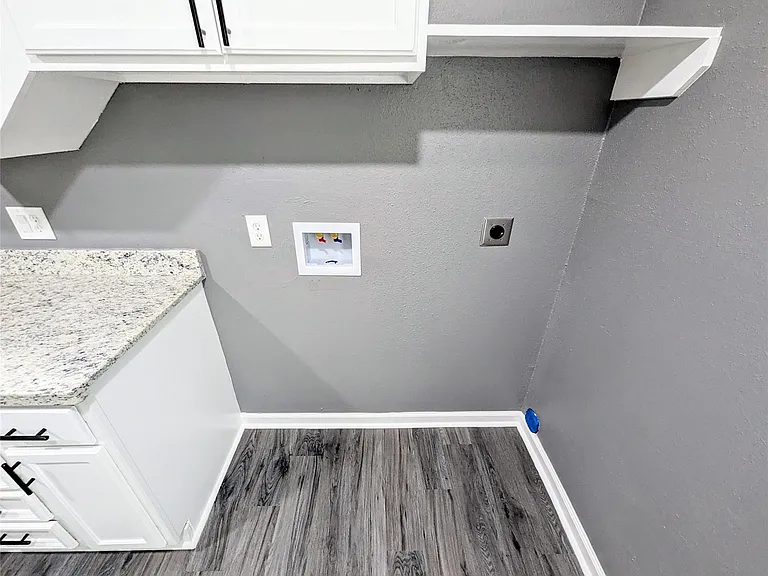2015 Rosalee St #4 — Photo 11