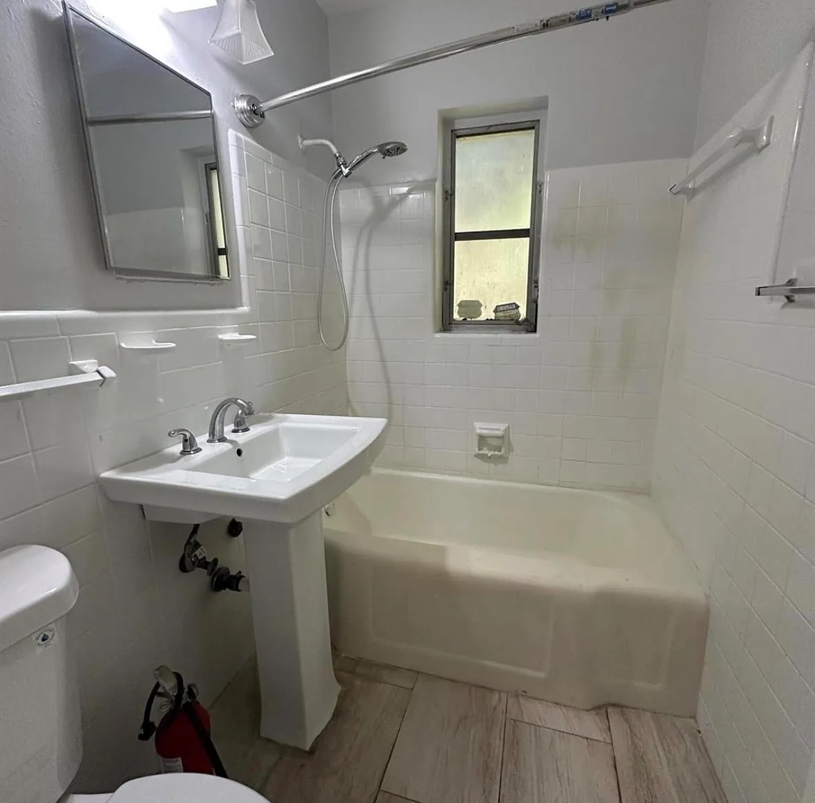 2 bed, 728 sqft, $1,700 — Photo 2