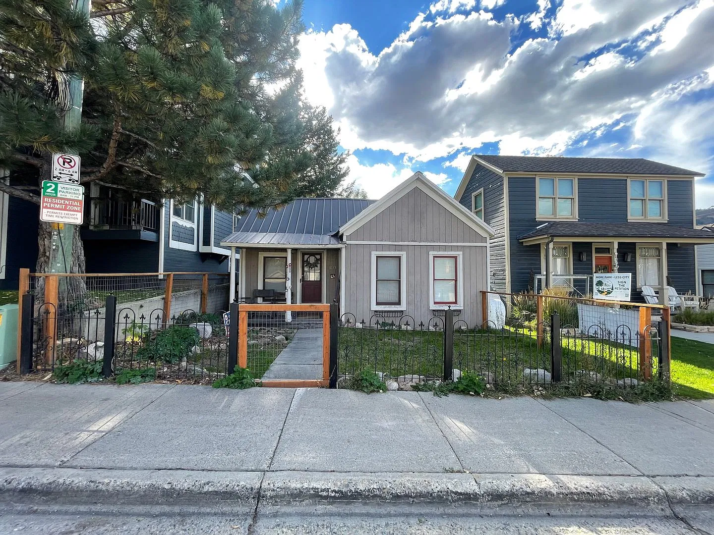 Charming Historic Old Town Home on Park Ave — Photo 2