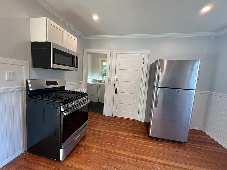 159 Park St #2 — Photo 9