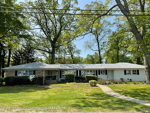 12 Greenbrier Rd Photo 1