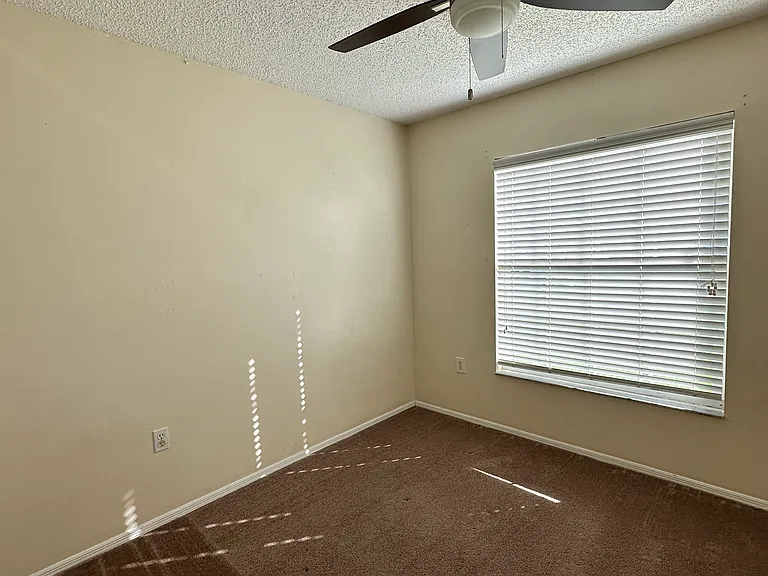 2250 Hannah Ln — Photo 8