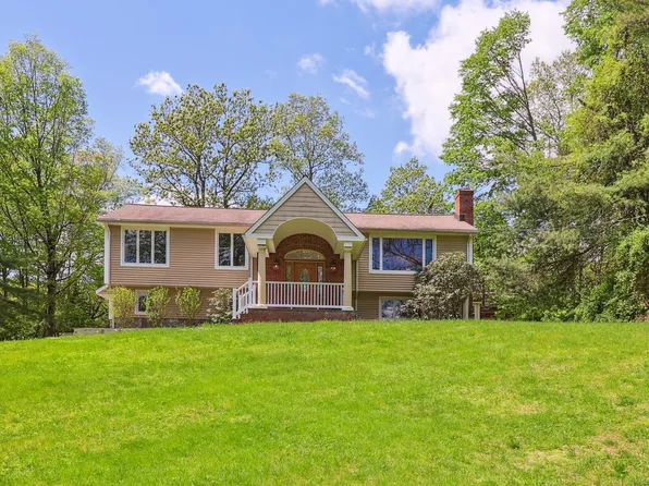 238 Walnut Tree Hill Road, Shelton, CT 06484