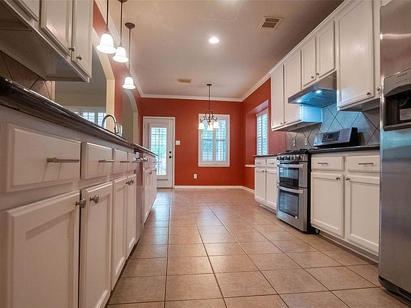 4th image of 3315 Twinmont Ln