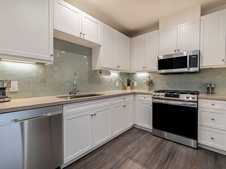 Mission View Residences — Photo 9