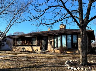 1900 W Kimberly Ave, Milwaukee, WI 53221