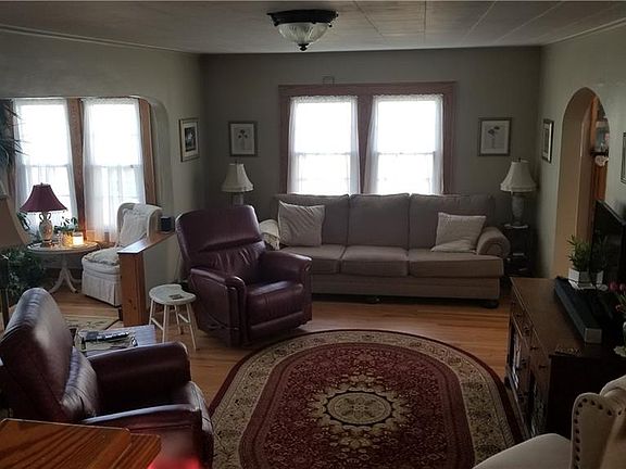 4th image of 605 Abell Ave