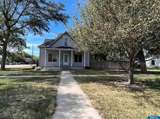 803 12th St, Aurora, NE 68818