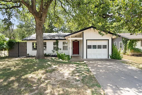 1182 Angelina St Photo 1