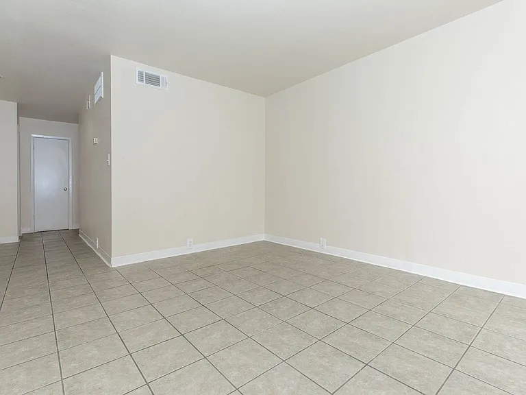 Unity Pointe Apartments — Photo 22