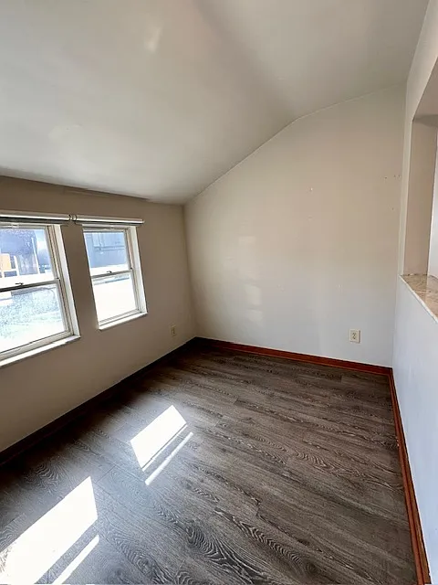 2 bed, $1,200 — Photo 2